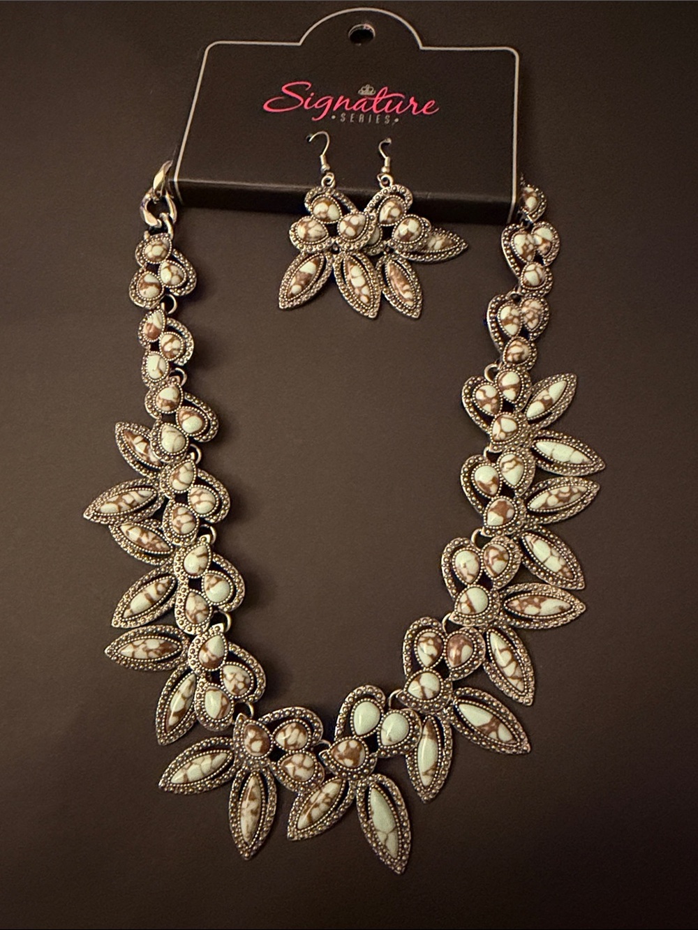 Women's Cream and Gold Leaf Necklace & Earrings Set